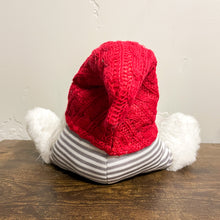Load image into Gallery viewer, Christmas Sitting Gnome