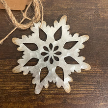 Load image into Gallery viewer, Rusty Metal Snowflake Ornament Set