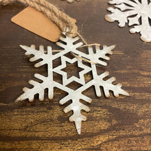 Load image into Gallery viewer, Rusty Metal Snowflake Ornament Set