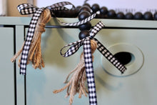 Load image into Gallery viewer, Farmhouse Wood Bead Garland in Black